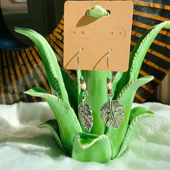 Boho Silver Tone Aqua Beaded Leaf Dangle Earrings and Turquoise Studs - Picture 12 of 16